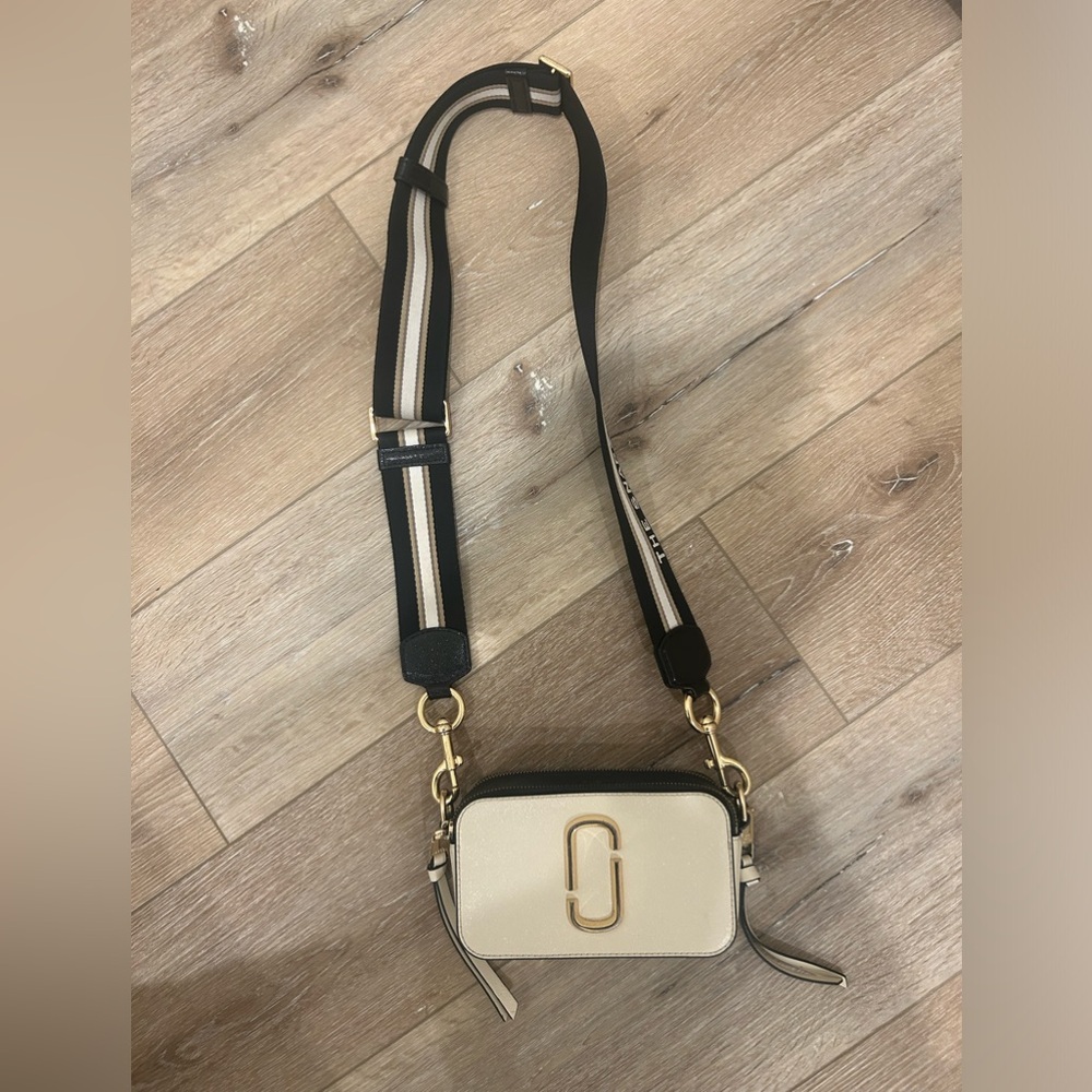 MARC JACOBS THE SNAPSHOT PURSE